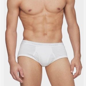 Calvin Klein Men's Cotton Classics 2 Pack Brief

Size XS